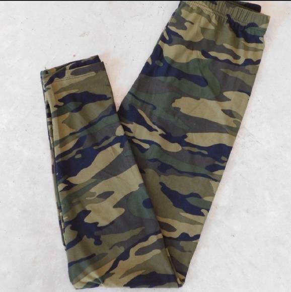 Only 1 left! Super soft Camo leggings! - Picture 3 of 5